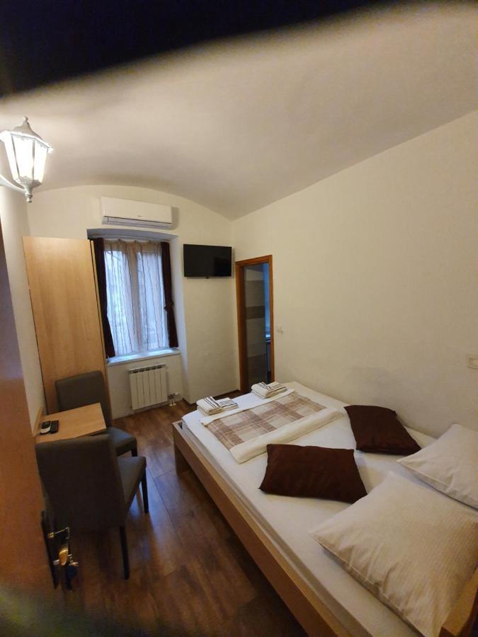 Guesthouse Bed 4 You Zagreb Bagian luar foto