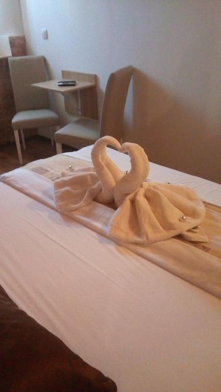 Guesthouse Bed 4 You Zagreb Bagian luar foto